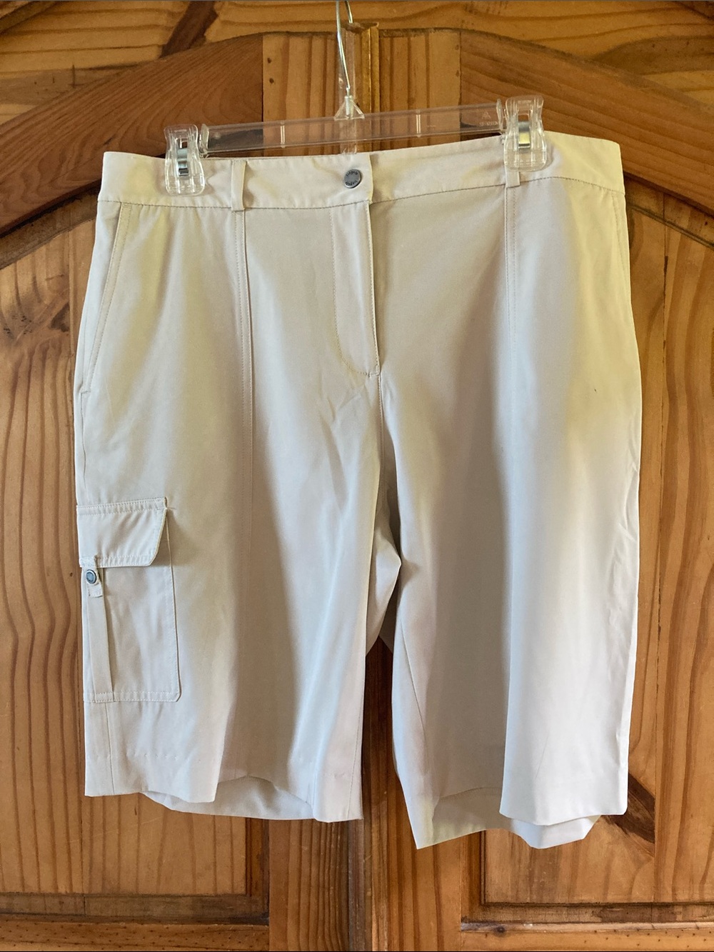 Women's Liz Golf Audra tan long shorts size 12